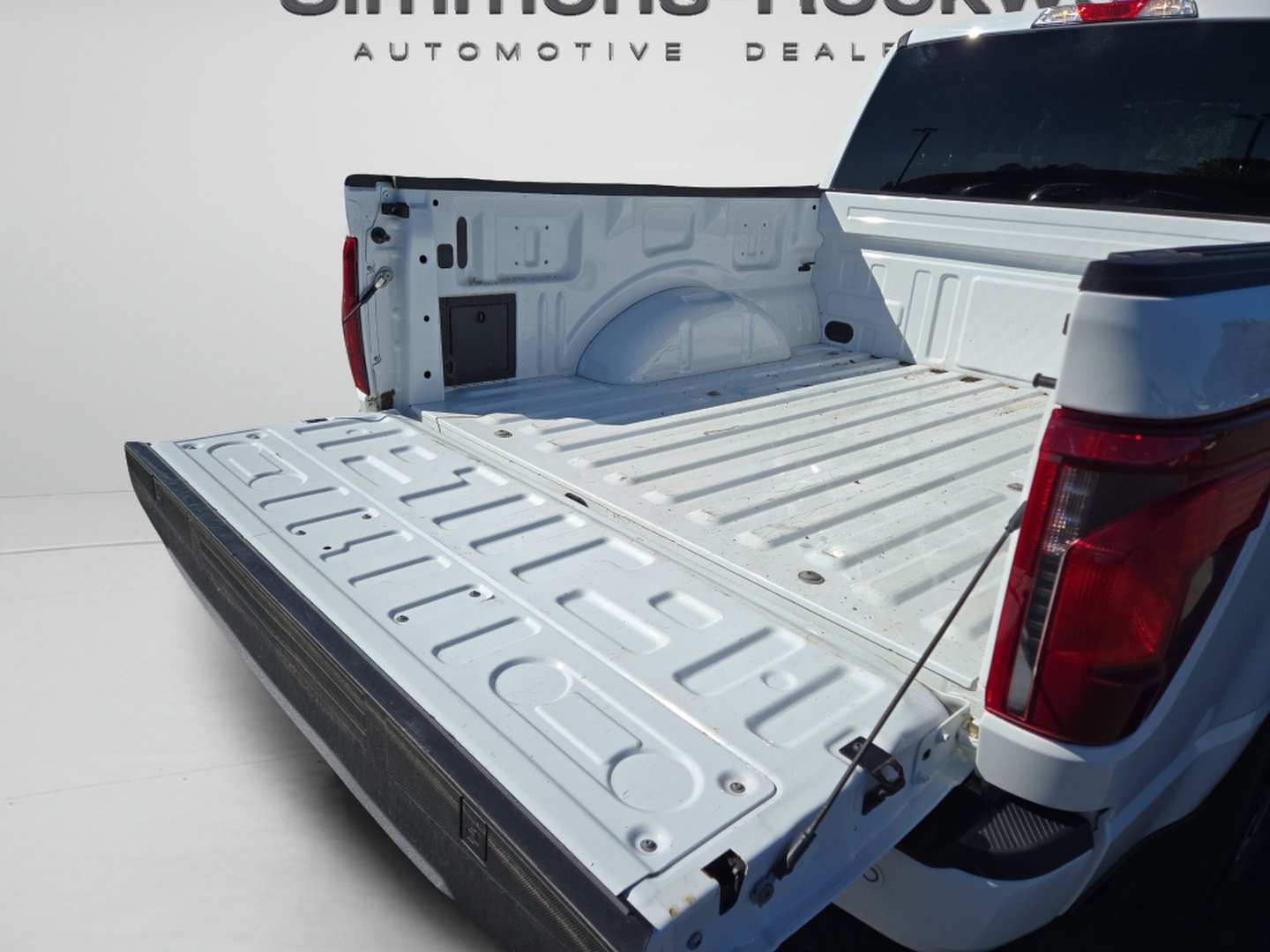 Used 2024 Ford F150 STX AWD/4WD image 9