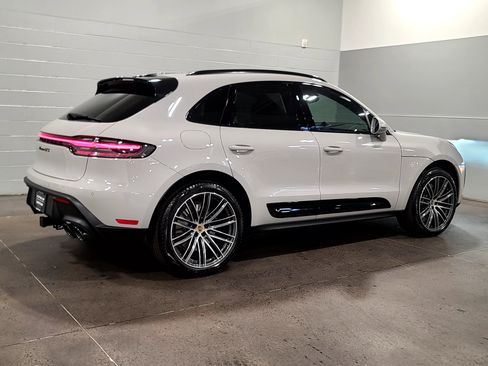 New 2026 Porsche Macan GTS image 7