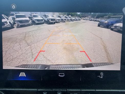 Used 2023 Chevrolet Colorado W/T AWD/4WD image 17