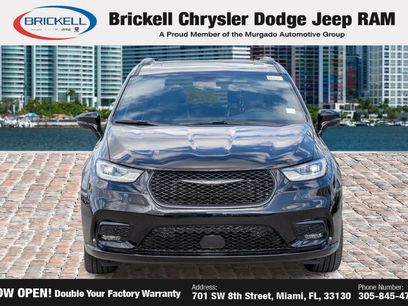 New 2026 Chrysler Pacifica Limited