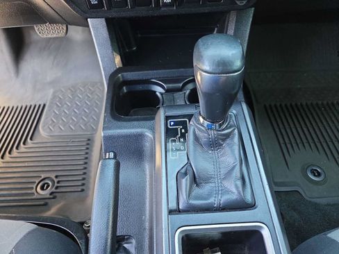 Used 2023 Toyota Tacoma TRD Off-Road w/ Advanced Technology Package AWD/4WD image 25