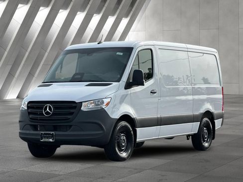 Used 2026 Mercedes-Benz Sprinter 2500 image 8