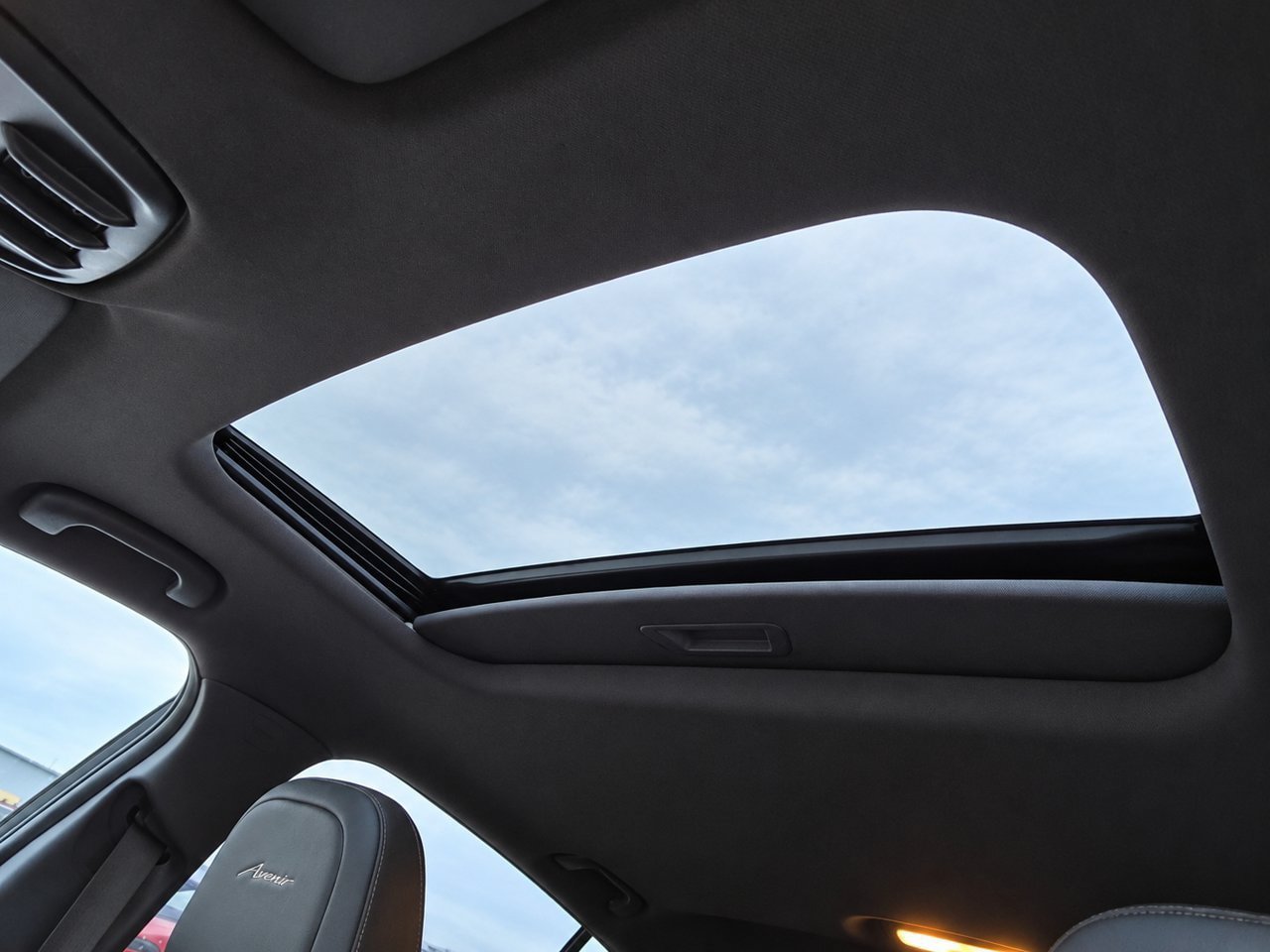 Certified 2025 Buick Envista Preferred FWD image 22