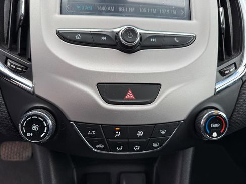 Used 2017 Chevrolet Cruze LS image 18