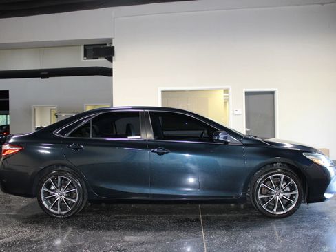 Used 2016 Toyota Camry XSE image 2