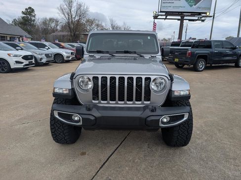 Used 2020 Jeep Gladiator Sport w/ Quick Order Package 24S image 2