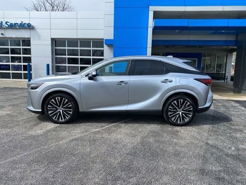 Used 2024 Lexus RX 350 w/ Convenience Package image 2