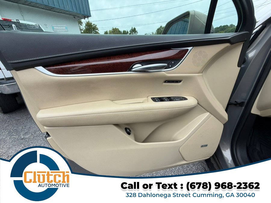 Used 2018 Cadillac XT5 FWD Premium Luxury w/ Driver Awareness Package image 14