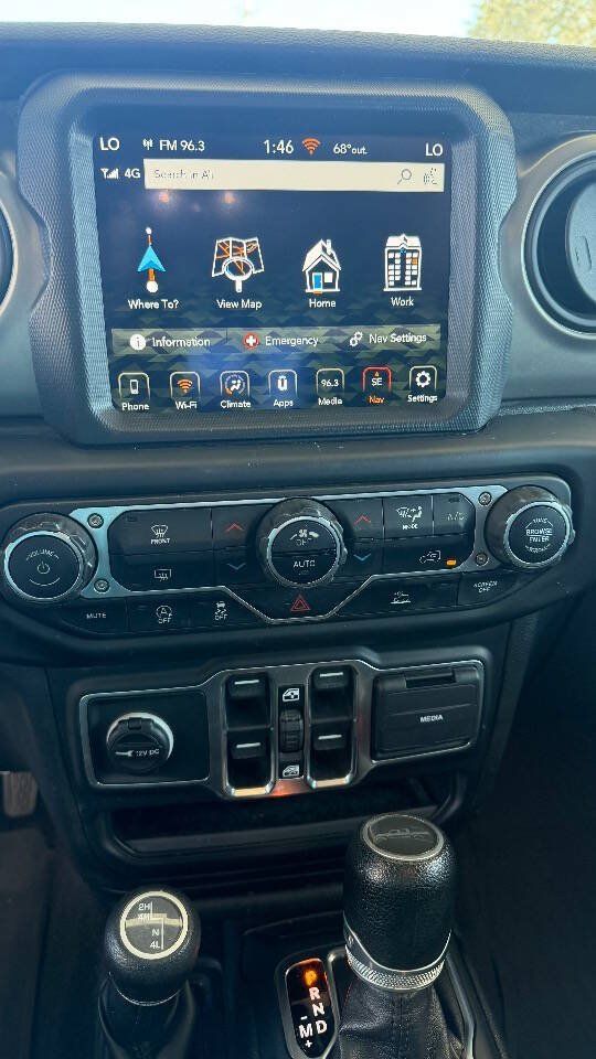 Used 2021 Jeep Gladiator Sport AWD/4WD image 18