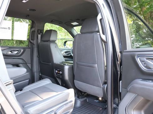 Used 2022 Chevrolet Tahoe Z71 w/ Z71 Off-Road Package AWD/4WD image 49