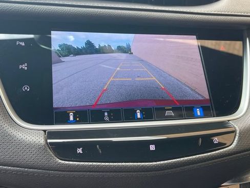 Certified 2021 Cadillac XT5 Premium Luxury FWD image 24