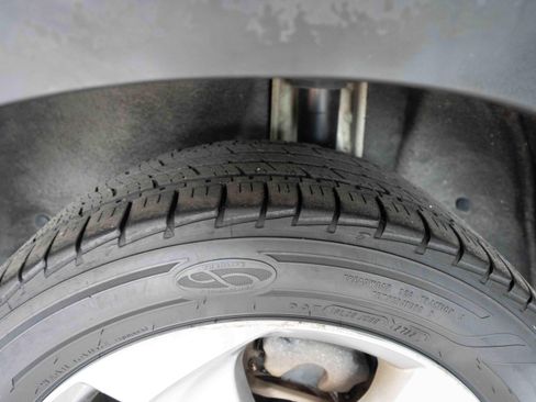 Used 2016 Honda HR-V LX image 30