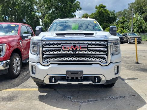 Used 2022 GMC Sierra 3500 Denali w/ Denali Ultimate Package AWD/4WD image 2