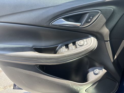 Used 2022 Buick Encore GX Select FWD image 14