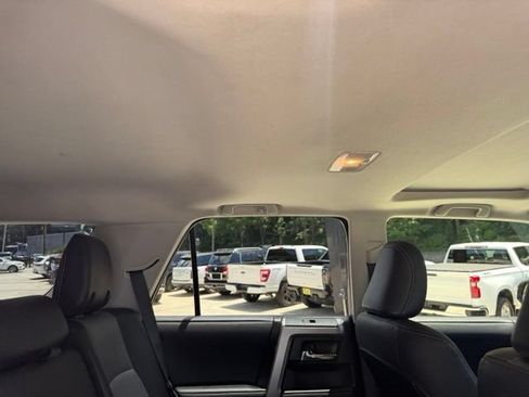 Used 2020 Toyota 4Runner SR5 Premium w/ Moonroof Package AWD/4WD image 75