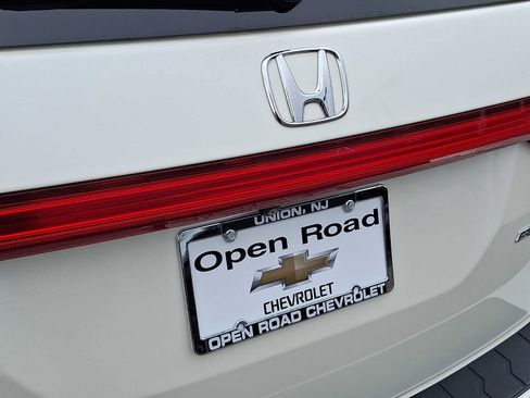 Used 2016 Honda Odyssey Touring Elite image 31
