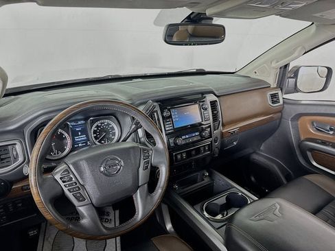 Used 2017 Nissan Titan Platinum Reserve image 9