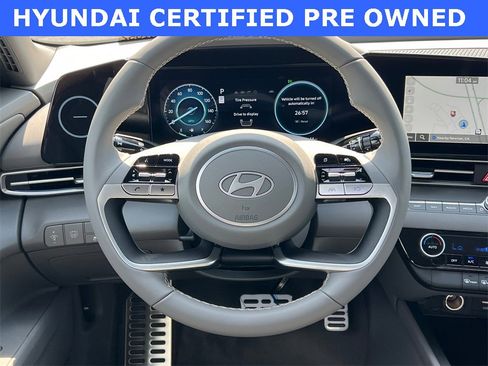 Certified 2025 Hyundai Elantra SEL image 23