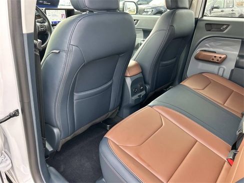 Used 2023 Ford Maverick Lariat w/ Lariat Luxury Package image 18