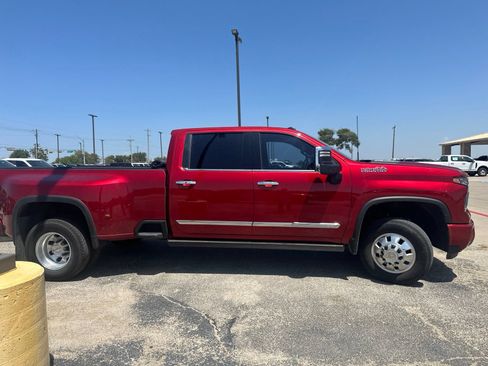 Used 2025 Chevrolet Silverado 3500 High Country w/ High Country Premium Package AWD/4WD image 6
