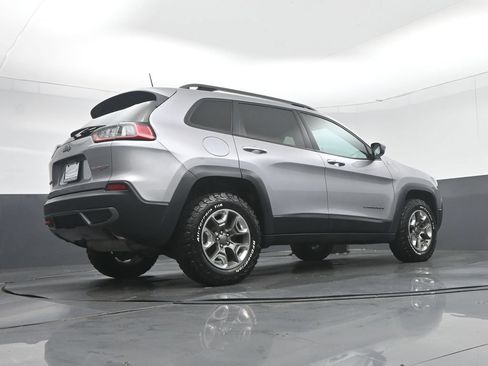 Used 2019 Jeep Cherokee Trailhawk AWD/4WD image 55