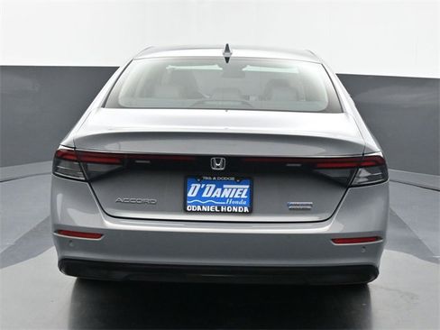Used 2024 Honda Accord Touring image 4