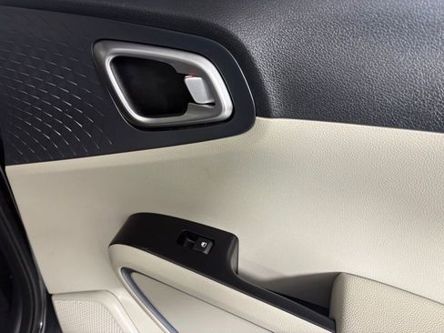 Used 2023 Kia Soul EX FWD image 16