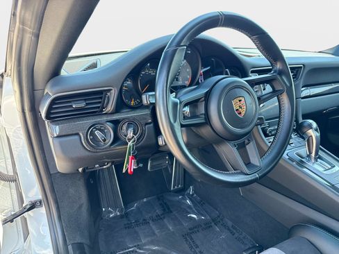 Certified 2018 Porsche 911 GT3 RWD image 14