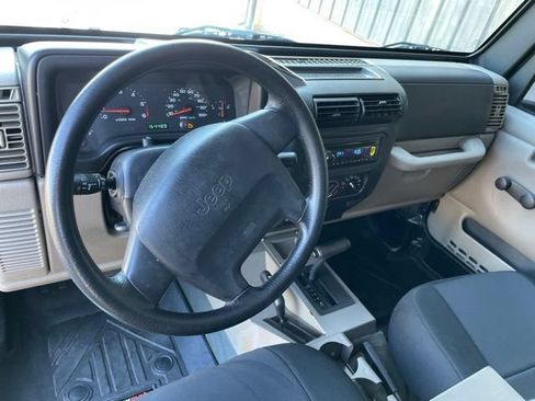 Used 2004 Jeep Wrangler X AWD/4WD image 21