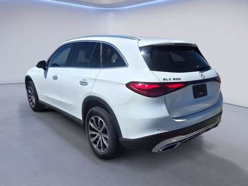 Used 2024 Mercedes-Benz GLC 300 4MATIC image 3