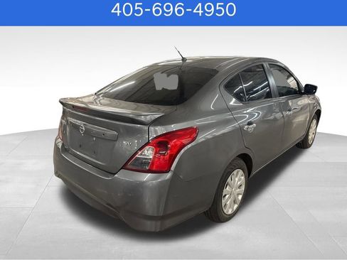 Used 2019 Nissan Versa SV image 3