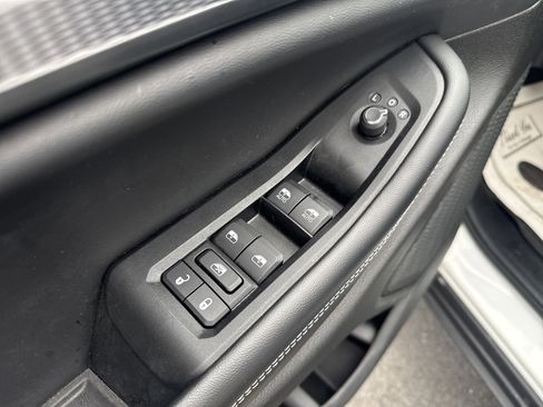 Used 2023 Jeep Grand Cherokee L Altitude image 17