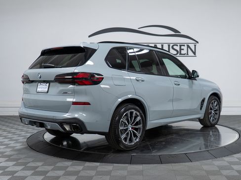 New 2026 BMW X5 xDrive40i w/ M Sport Package AWD/4WD image 5