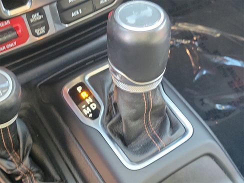 Used 2022 Jeep Wrangler Unlimited Rubicon w/ Trailer Tow Package image 29