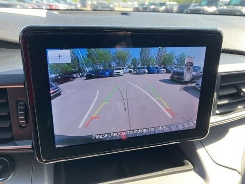 Used 2023 Ford Explorer XLT w/ Equipment Group 202A AWD/4WD image 19