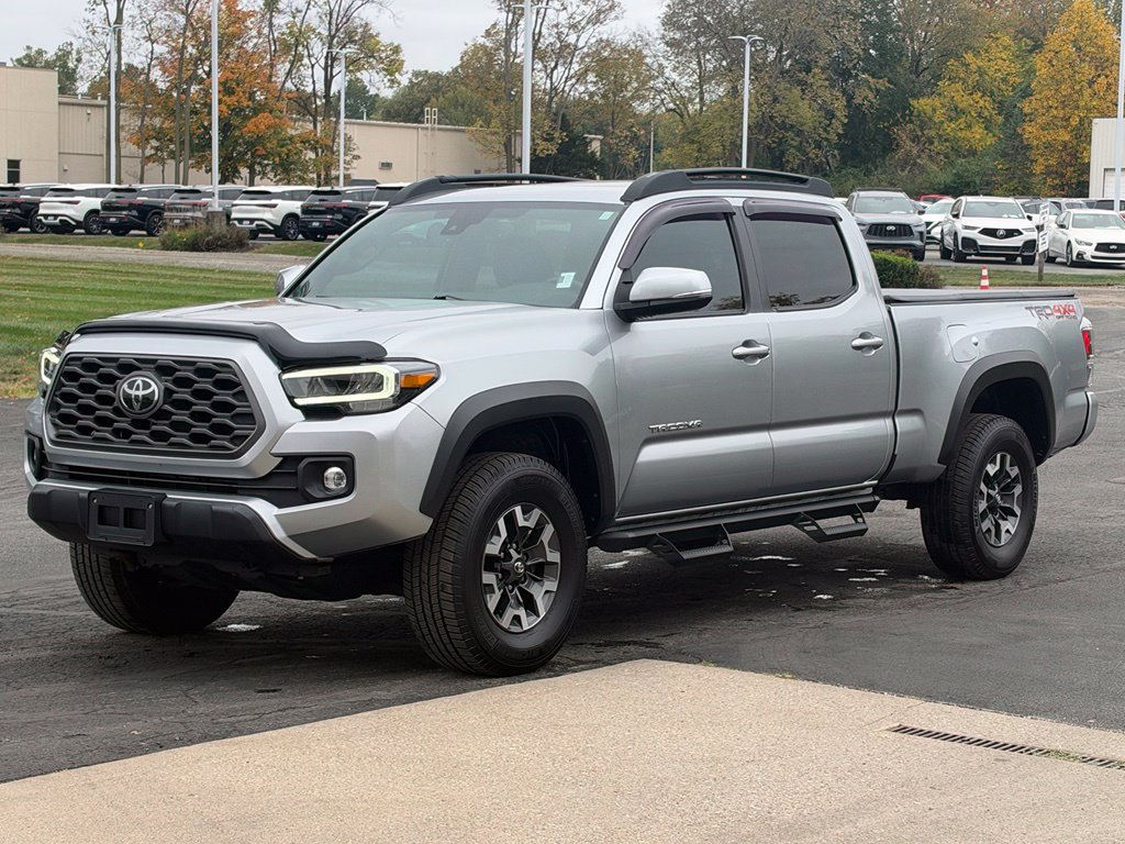 Used 2022 Toyota Tacoma TRD Off-Road w/ TRD Premium Off Road Package AWD/4WD image 9