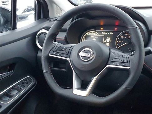 New 2025 Nissan Versa SR w/ Trunk Package image 22