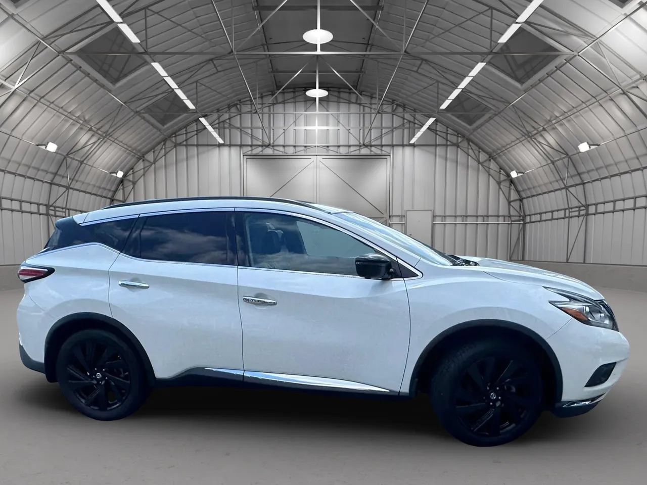 Used 2017 Nissan Murano Platinum w/ Platinum Technology Package FWD image 2