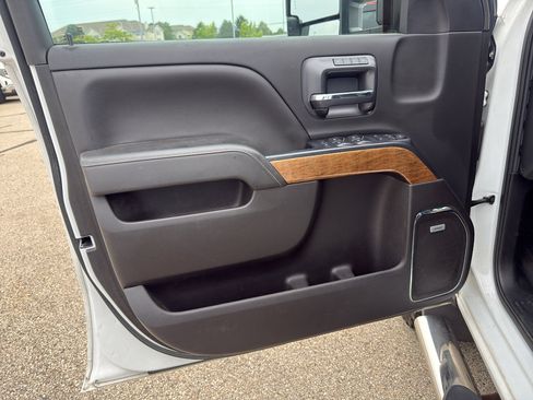 Used 2019 Chevrolet Silverado 3500 LTZ w/ Duramax Plus Package AWD/4WD image 18