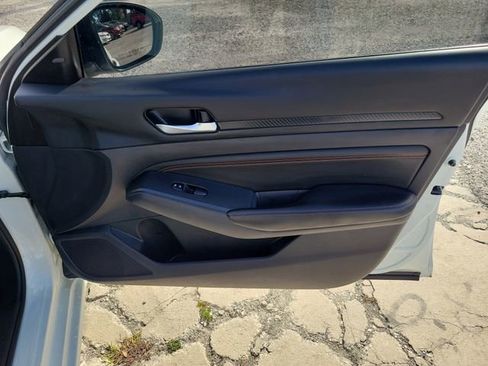 Used 2022 Nissan Altima 2.5 SR image 33