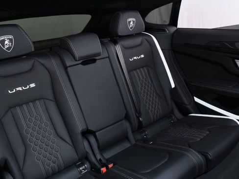 Used 2024 Lamborghini Urus Performante image 16