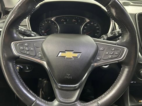 Used 2020 Chevrolet Equinox Premier image 18