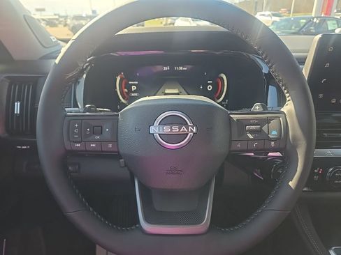 New 2026 Nissan Pathfinder Platinum image 15