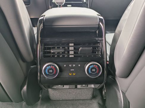 New 2026 Land Rover Range Rover Sport Dynamic SE image 23