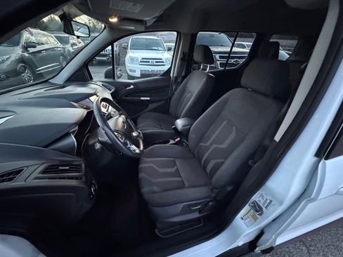 Used 2016 Ford Transit Connect XLT image 9