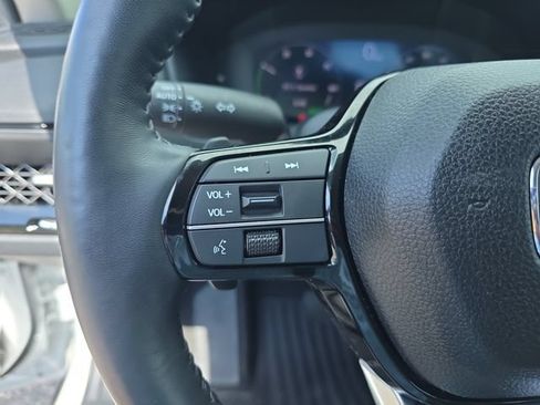 Certified 2025 Honda Accord Touring image 21