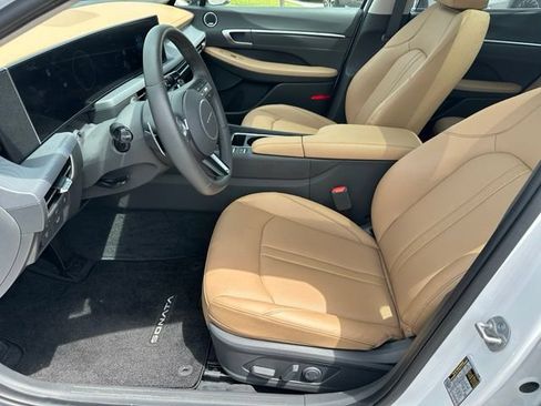 Used 2025 Hyundai Sonata Limited FWD image 18