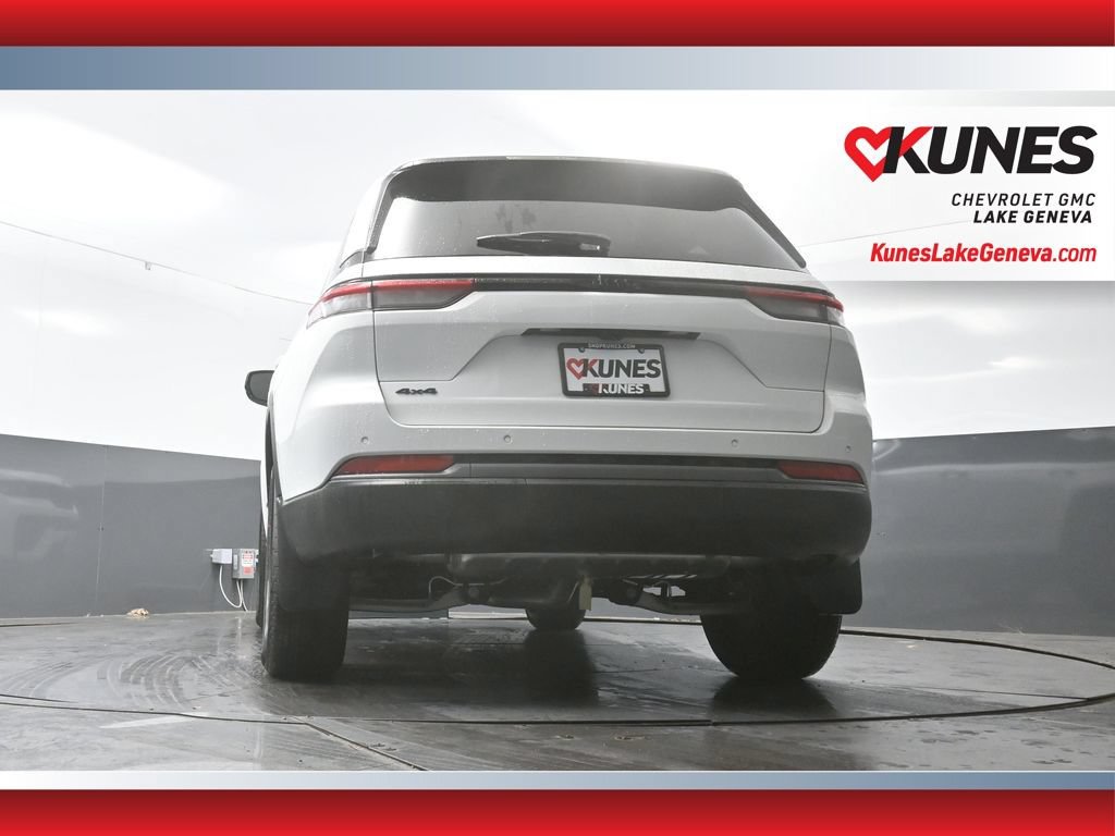 Used 2026 Jeep Grand Cherokee Altitude AWD/4WD image 49