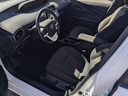 Used 2018 Toyota Prius Three image 9