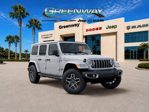 New 2026 Jeep Wrangler Unlimited Sahara AWD/4WD image 5
